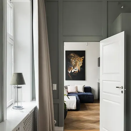 Luxurious Inner-city Flat Apartment
