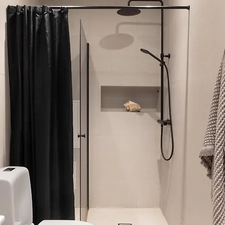 Apartment Luxurious Inner-city Flat *